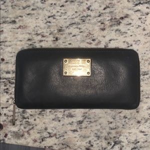Michael kors black wallet